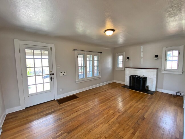 Building Photo - 3345 W 39th Ave