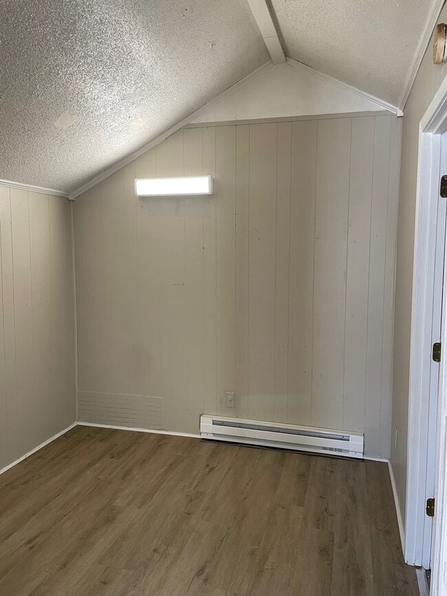 Building Photo - 1359