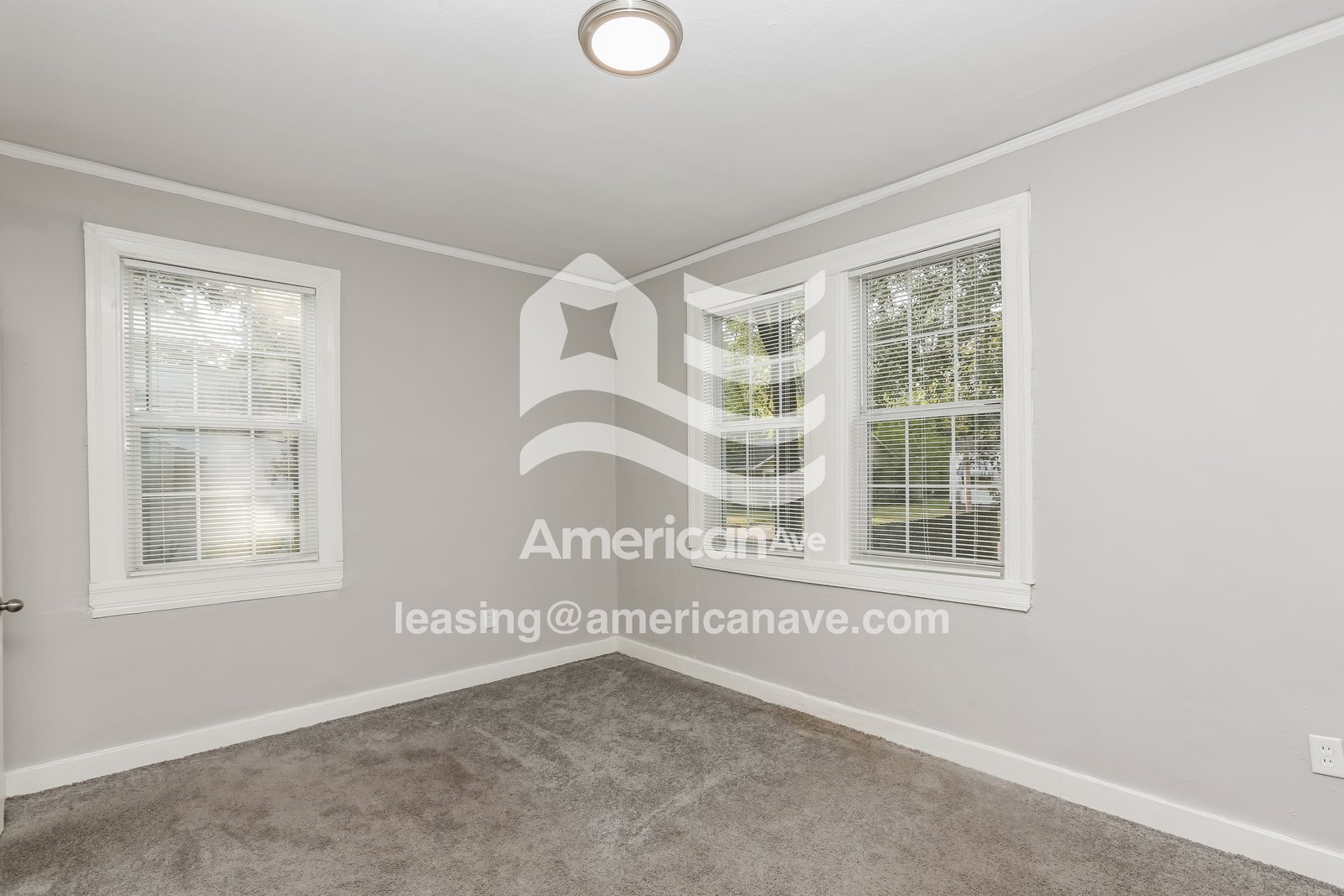 Building Photo - 353 E Ridgeway St