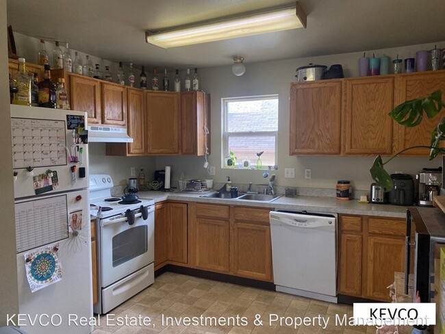 Building Photo - 4 br, 2 bath House - 2313 Ponderosa Ct