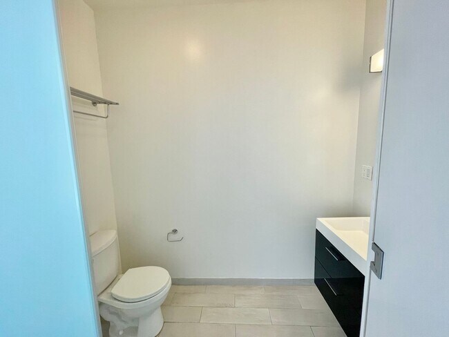 Building Photo - 2BR/2BA Inner Mission Boutique Condo w/Parking, Storage, Laundry – PROGRESSIVE