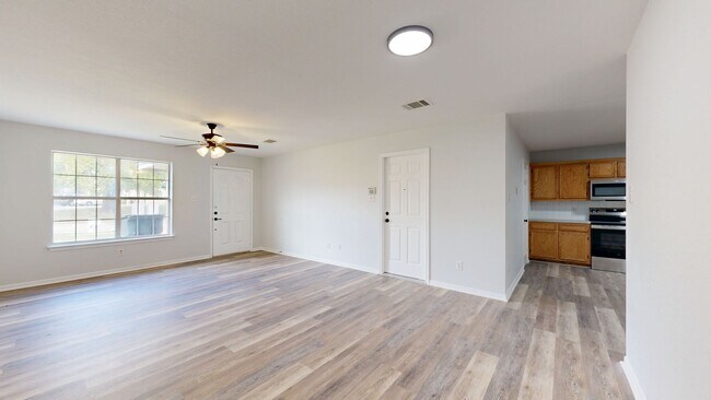 Building Photo - 1406 Van Zanten Ct