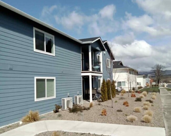 Primary Photo - 220 Cheryl Ln