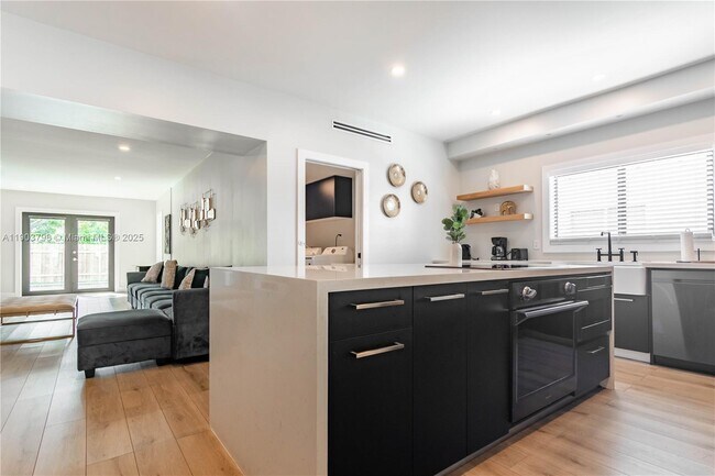 Building Photo - 2360 SW 12th St