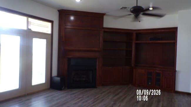 Building Photo - 114 Sandy Trail Cir