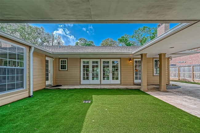 Building Photo - 3710 Linkview Dr