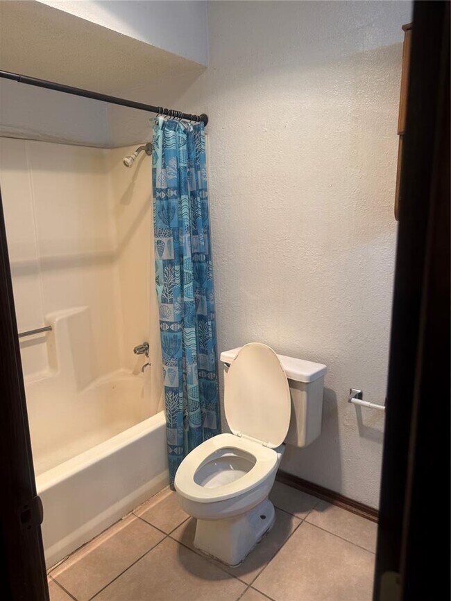 Building Photo - 1309 Summerton Pl