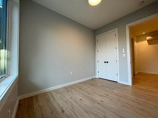 Building Photo - 27 Eldert St