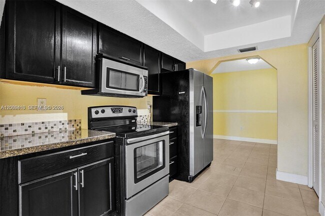 Building Photo - 7131 NW 24th Pl