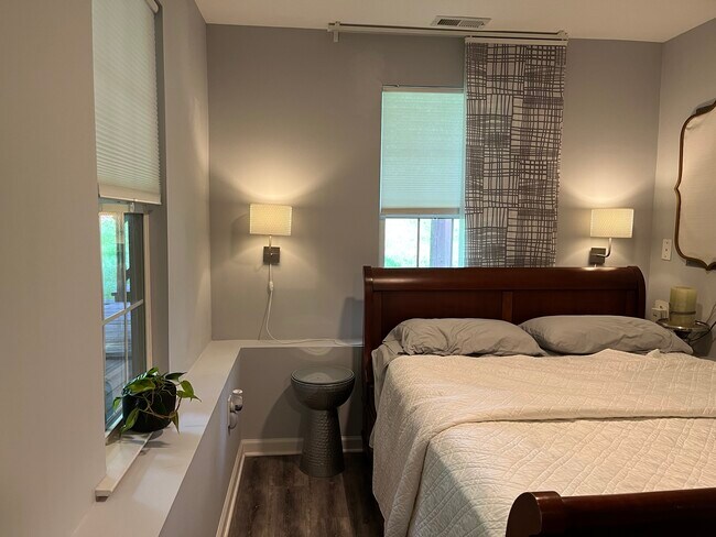 Building Photo - 13927 Bailiwick Terrace