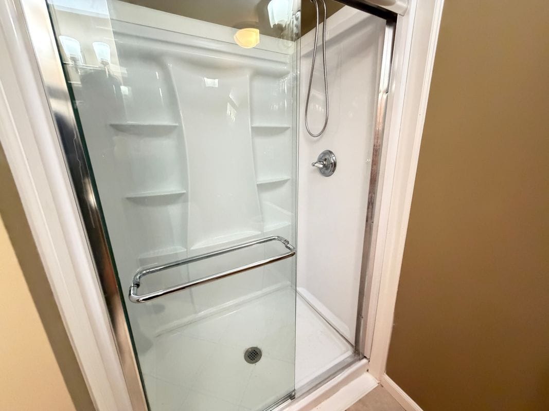 Building Photo - 332 Lydall St