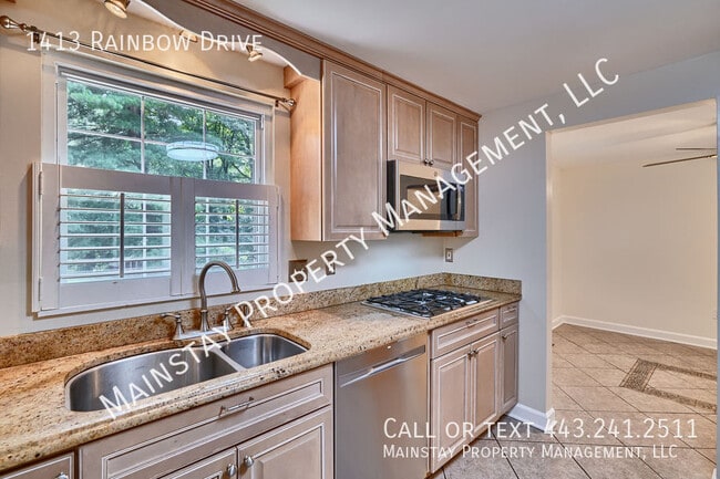 Building Photo - 1413 Rainbow Dr