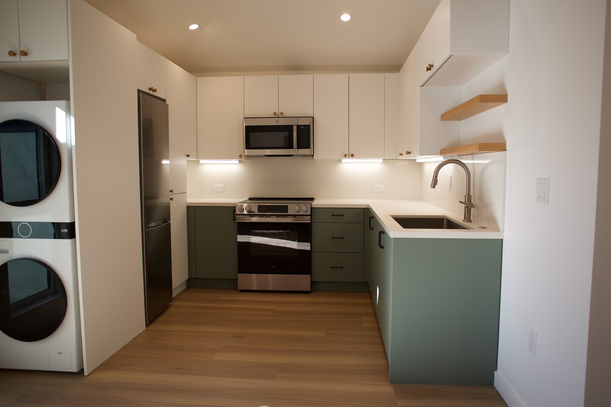 Building Photo - 5435 W 123rd Pl