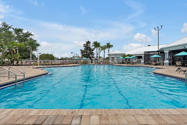 Building Photo - 8157 Sun Palm Dr