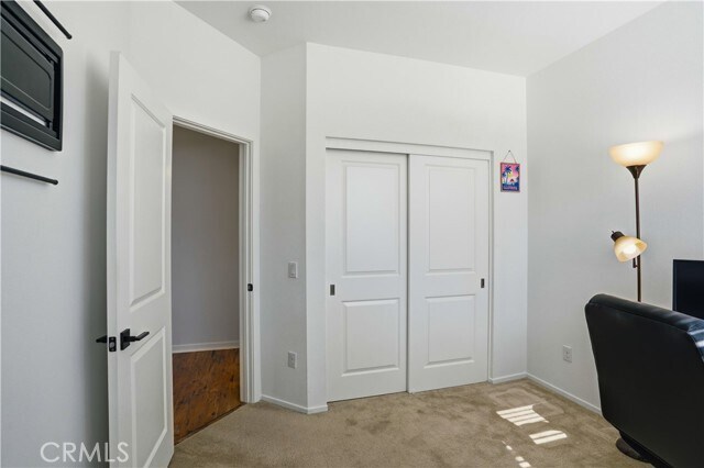Building Photo - 609 Savi Dr