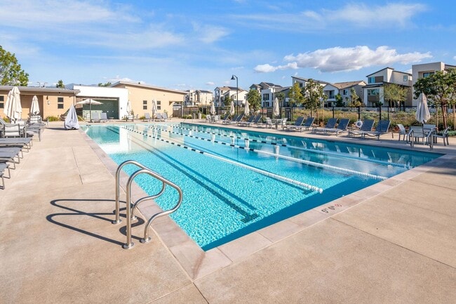 Building Photo - Beautiful 5bed/4bath for Rent Home at Great Park