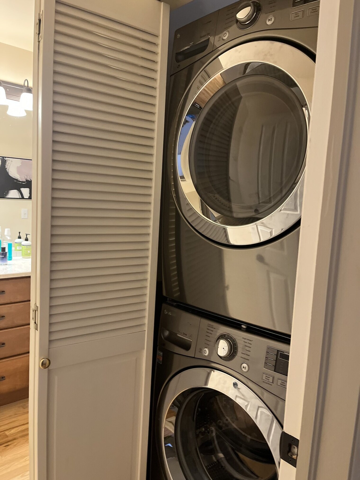 Building Photo - 1555 California St