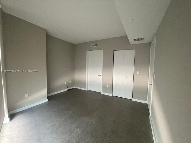 Building Photo - 1300 S Miami Ave