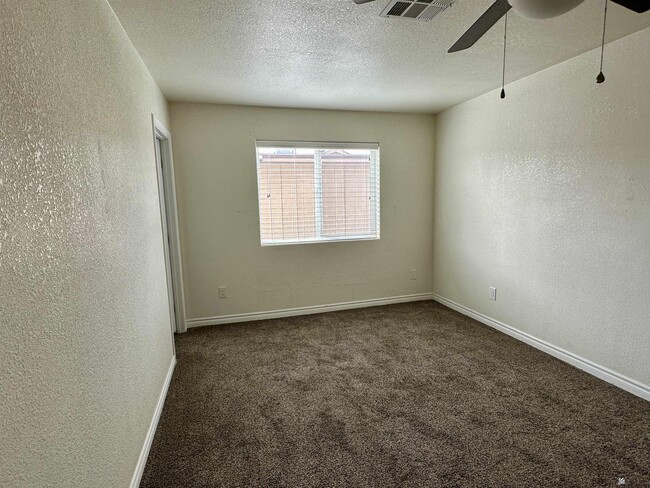 Building Photo - 10266 S Tornado Ave