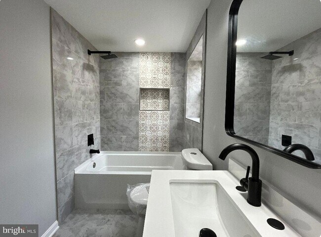 Building Photo - 2813 Gwynnview Rd