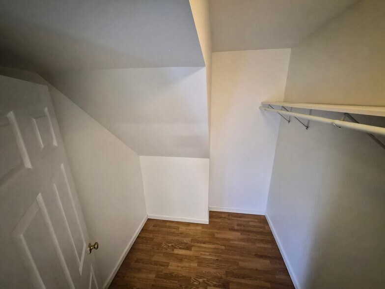 Building Photo - 142 Washington St