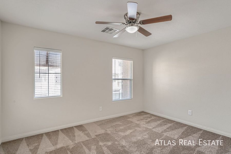 Building Photo - 10427 Wildflower Gully St