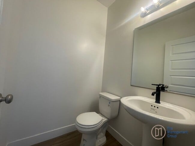 Building Photo - 4 Bedroom Desert Providence