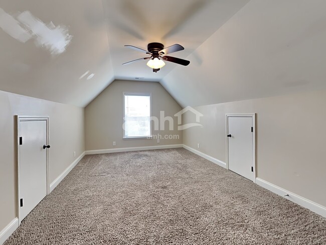 Building Photo - 180 Cotillion Crescent
