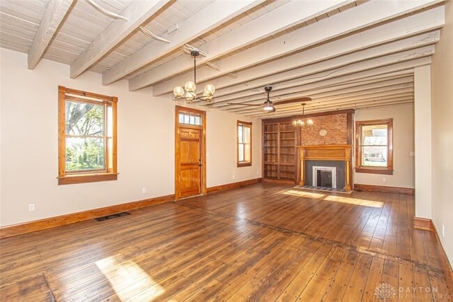 Building Photo - 117 Montgomery Ave