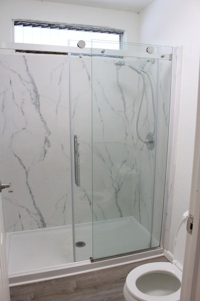 Building Photo - 1279 Kaeleku St