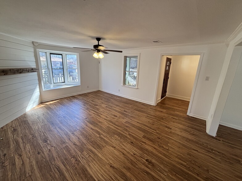 Living room and entryway - 1818 Alston Avenue