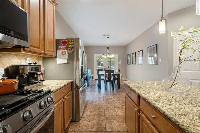 Building Photo - 2317 Amur Dr