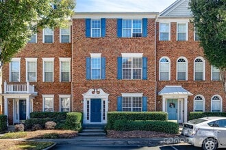 Building Photo - 10436 Winslet Dr