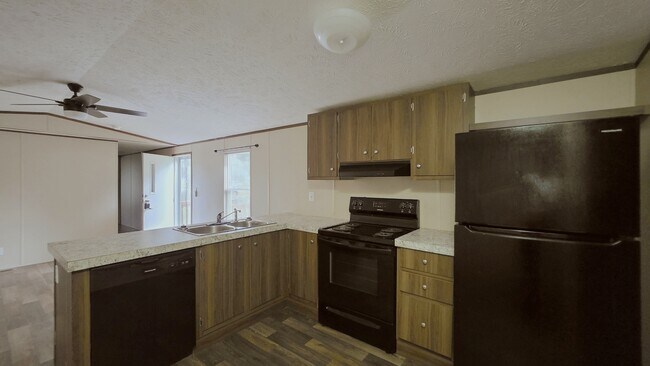 Building Photo - 1160 Sioux Swamp Dr