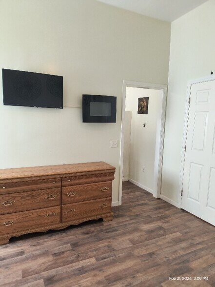 Building Photo - 3516 Rhoda Ln