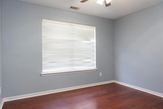 Building Photo - 2505 Arnold Mill Rd NW