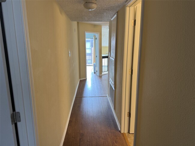 Building Photo - 62 Evanston St