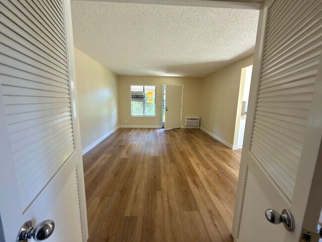 Building Photo - IRVINE 1 BED, 1 BATH CONDO- $2,575 ("THE SPRINGS" COMMUNITY)