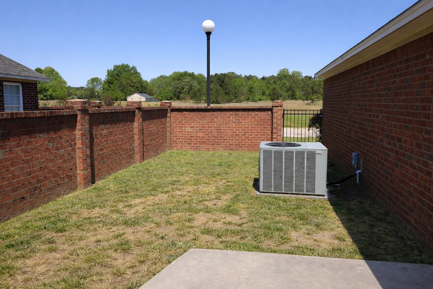 Building Photo - 2198 Balclutha Ln