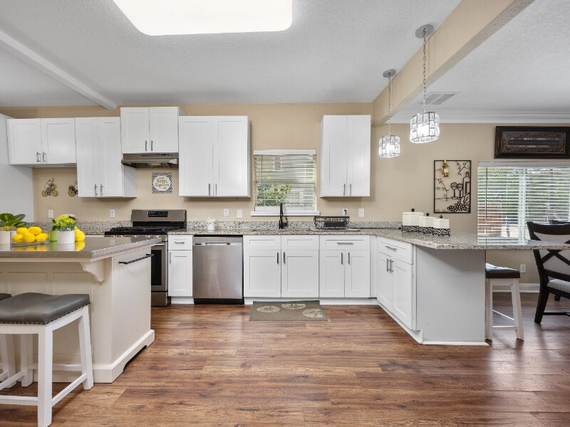 Building Photo - 1826 W French Pl