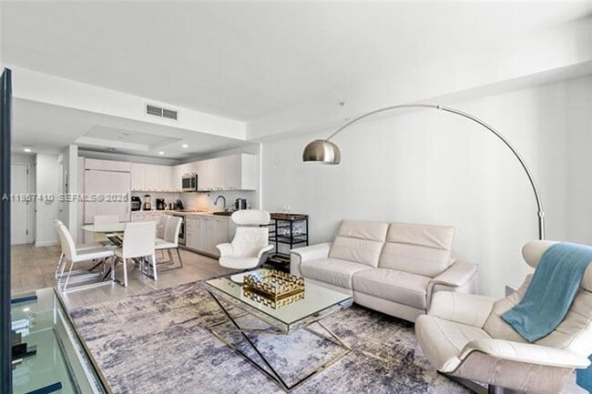 Building Photo - 55 SW 9th St