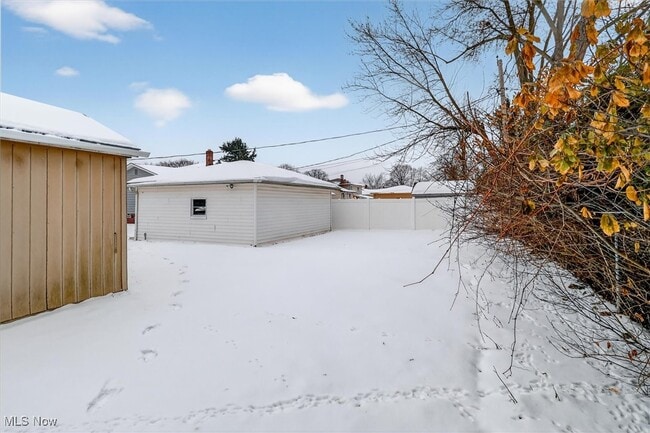 Building Photo - 5969 Marra Dr