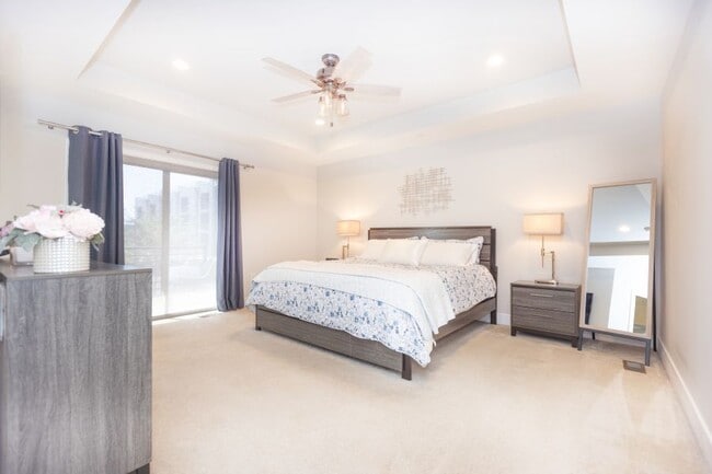 Building Photo - 609 Lakeview Ct