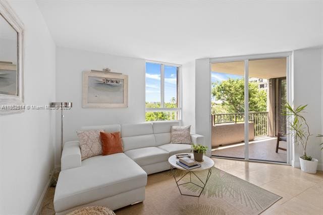 Building Photo - 161 Crandon Blvd