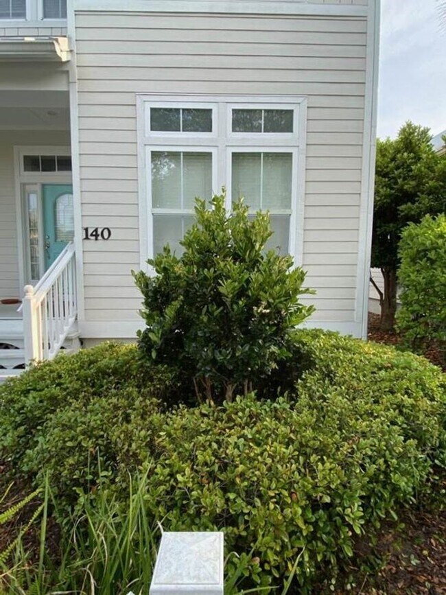 Building Photo - 140 Island Cottage Way