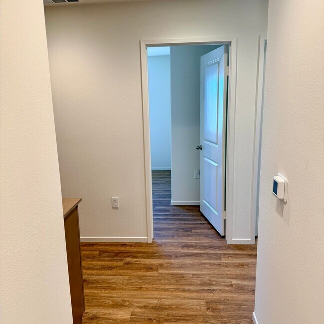 Building Photo - BRAND NEW 4 BEDROOM ADELANTO HOME