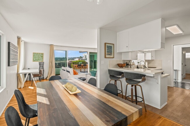 Building Photo - 3640 Princeton Ave