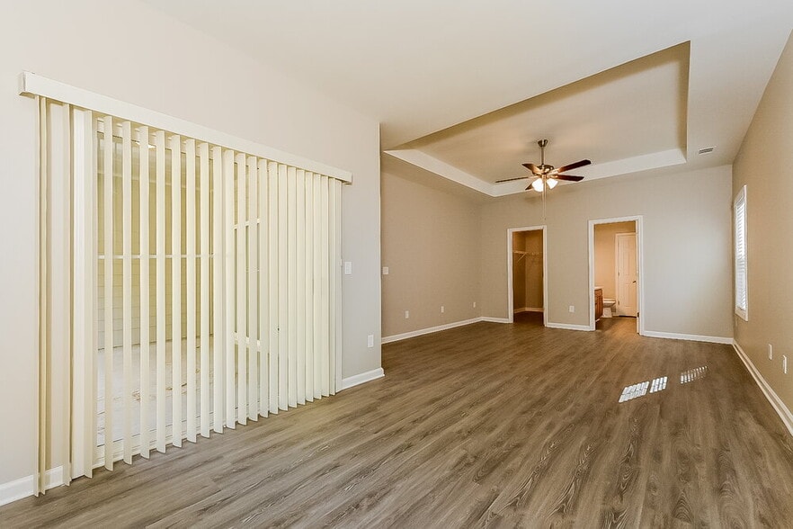 Building Photo - 512 Anglewood Trace
