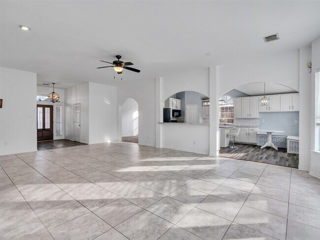 Building Photo - 3327 La Seine Ln