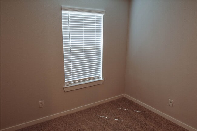 Building Photo - 8598 Blueberry Ash St